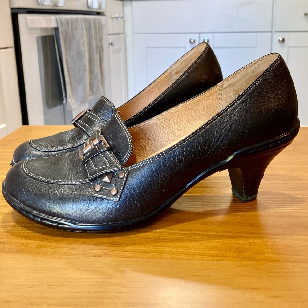 Sofft navy comfort heeled loafers 7 - Picture 4 of 11
